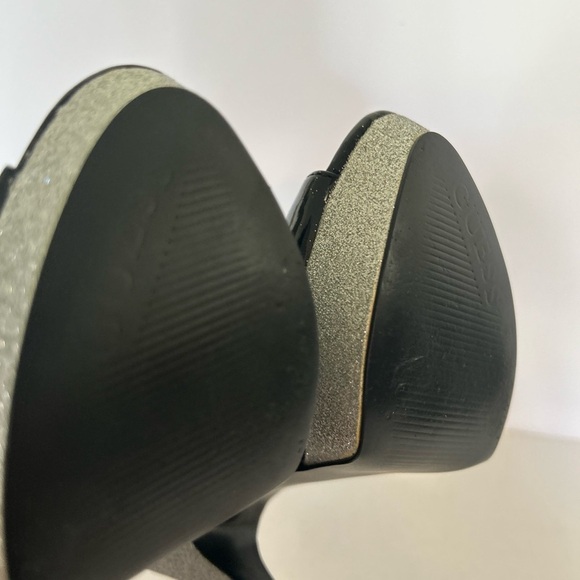 Guess Black and Silver Peep Toe HeelsSize 7 - Picture 11 of 14